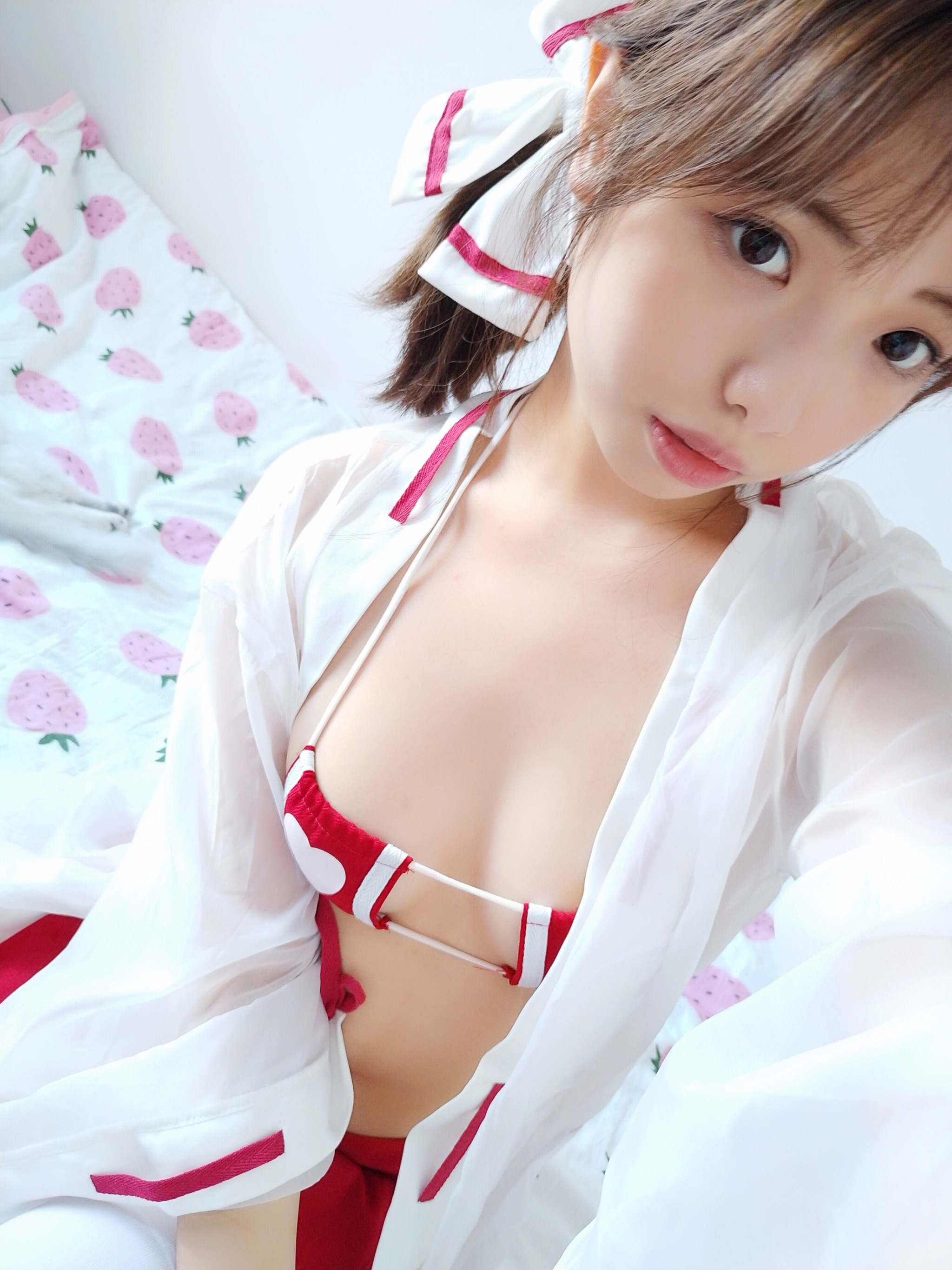 雯妹不讲道理 - NO.006 1号本 巫女 [17P]-XikXak